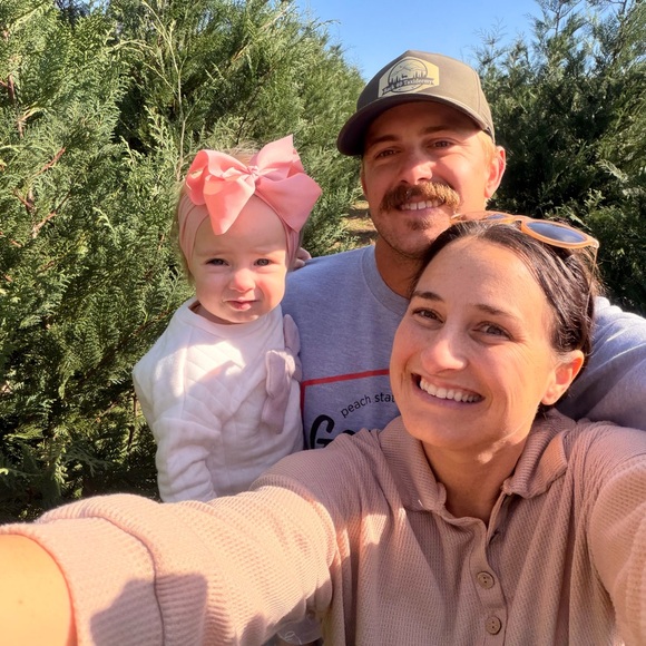 Meet your Posher, Shelby - Picture 1 of 1